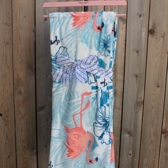 Juicy Couture Tropical Floral Flamingo Blanket NWT - Picture 2 of 3